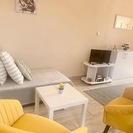 Lelle -Kert Apartman 03 Balatonlelle Luaran gambar