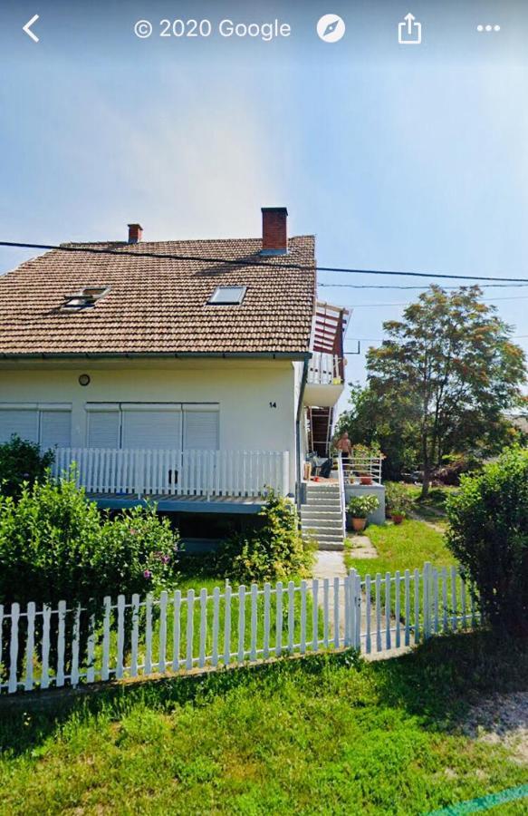 Lelle -Kert Apartman 03 Balatonlelle Luaran gambar