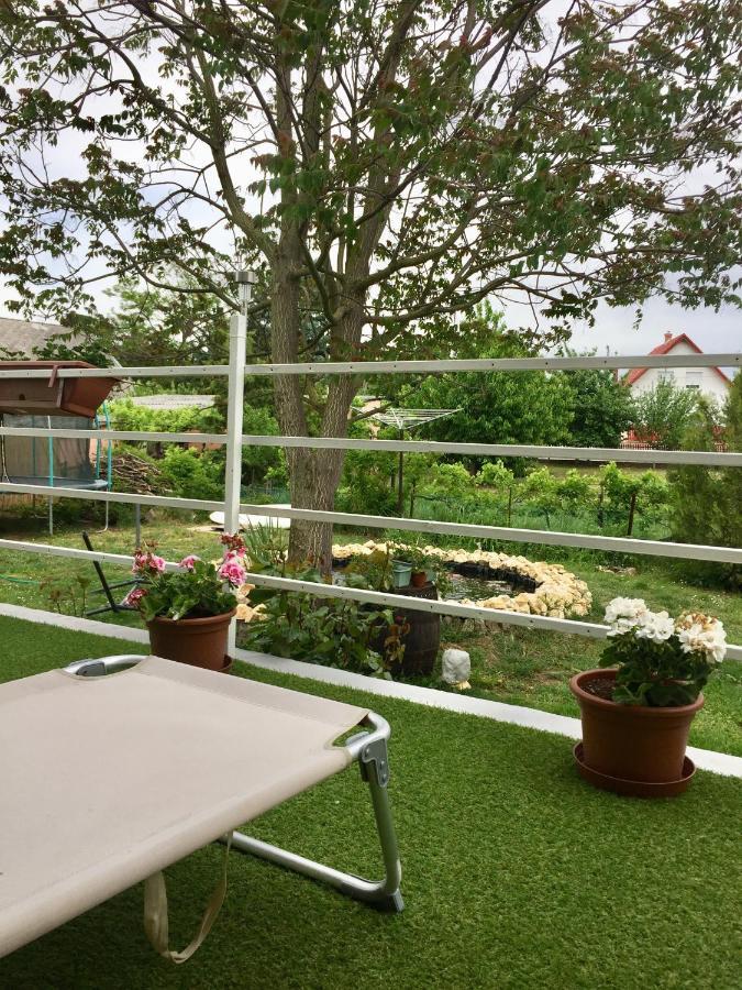 Lelle -Kert Apartman 03 Balatonlelle Luaran gambar