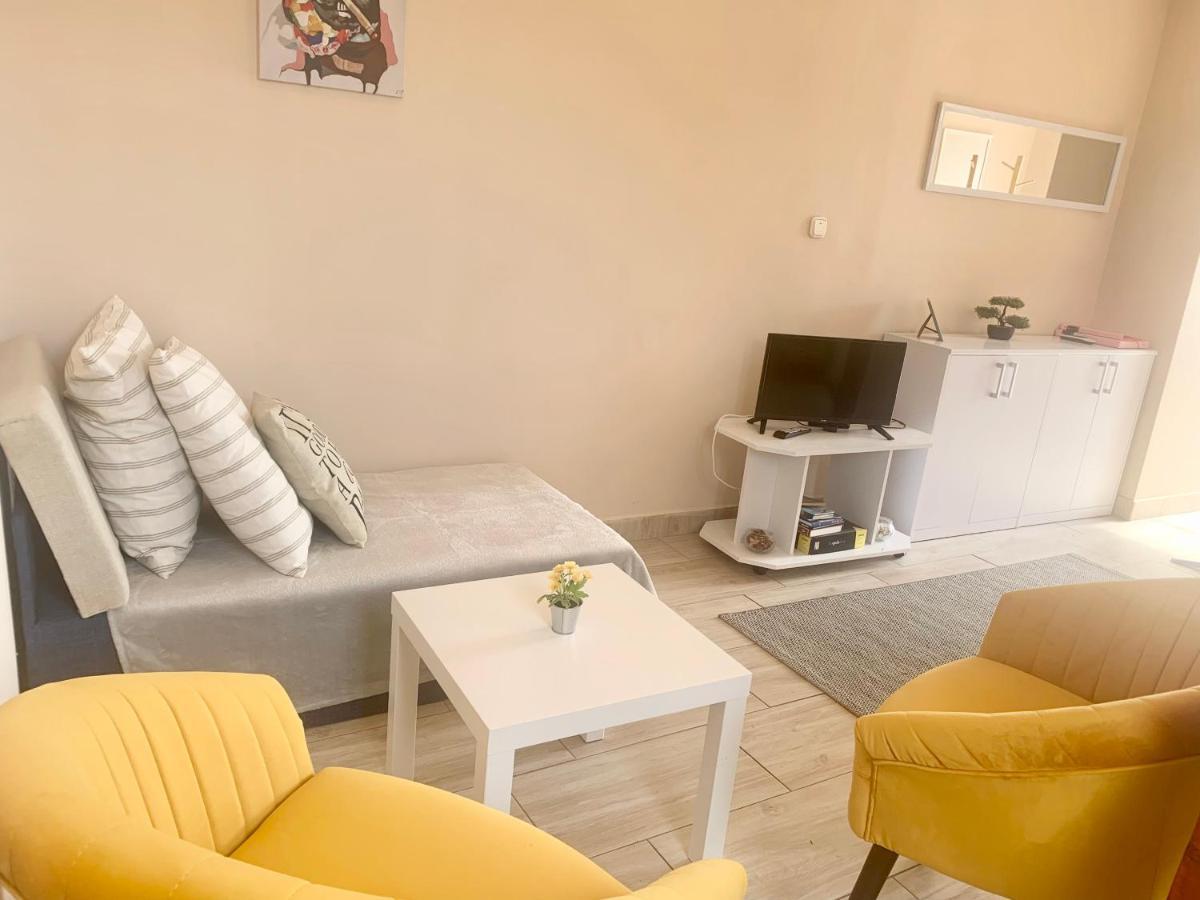 Lelle -Kert Apartman 03 Balatonlelle Luaran gambar
